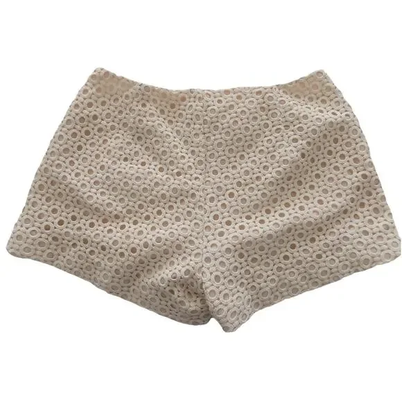 Banana Republic lace eyelet mini shorts size 2 - Picture 2 of 5